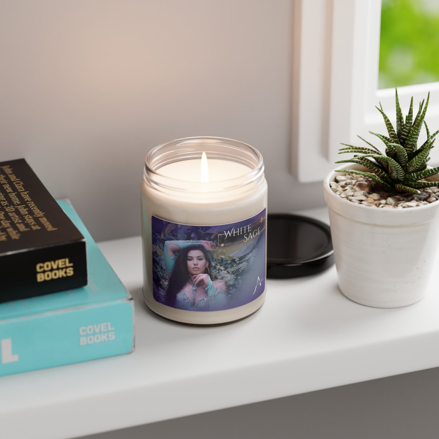 "Aura" Scented Soy Candle, 9oz ~ Azizah
